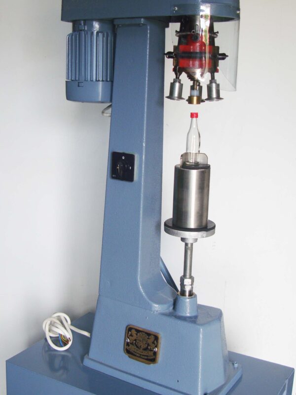 Metallic cap Bottling machine, semi automatic